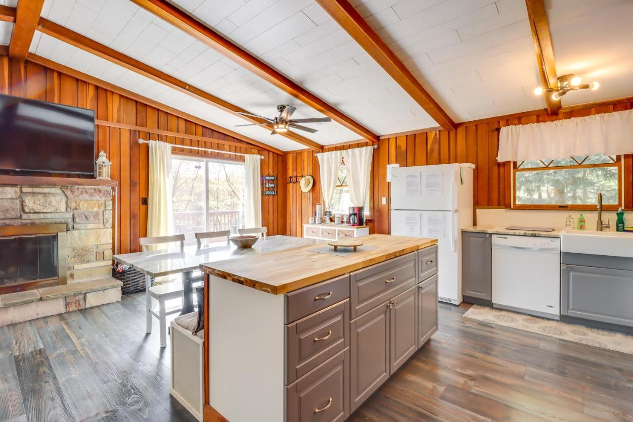Lakefront Poconos Vacation Rental With Swim Dock! Long Pond Dış mekan fotoğraf