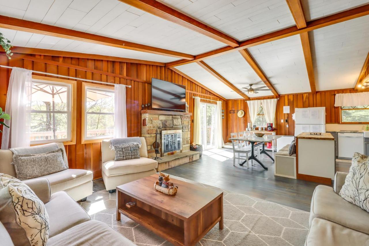 Lakefront Poconos Vacation Rental With Swim Dock! Long Pond Dış mekan fotoğraf