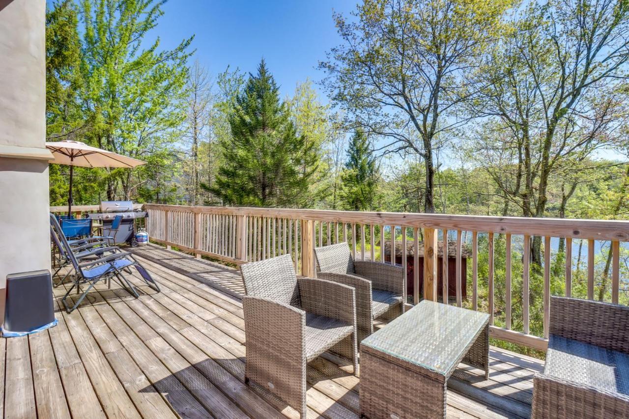 Lakefront Poconos Vacation Rental With Swim Dock! Long Pond Dış mekan fotoğraf