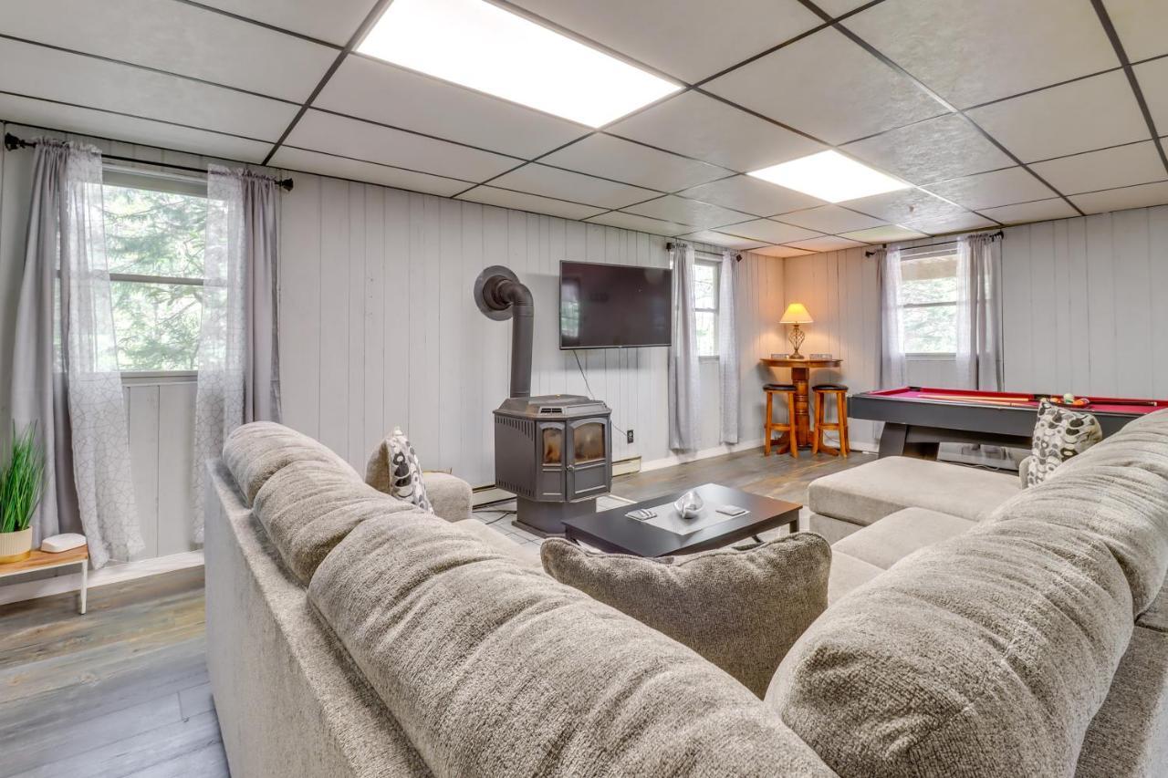 Lakefront Poconos Vacation Rental With Swim Dock! Long Pond Dış mekan fotoğraf